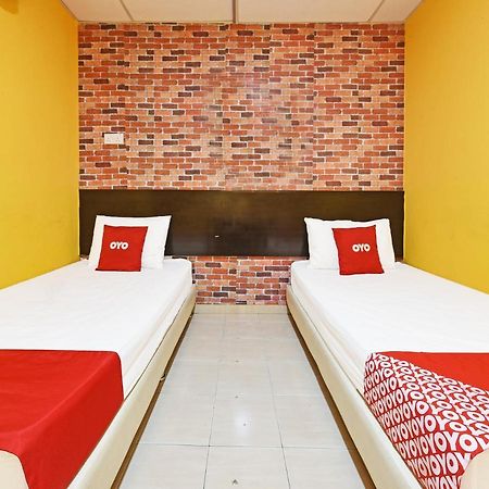 Oyo 90363 Nyamanya Inn Kuantan Dış mekan fotoğraf